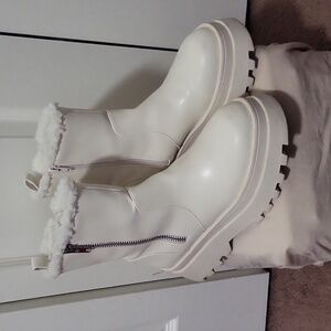 Forever 21 cream booties with sherpa lining